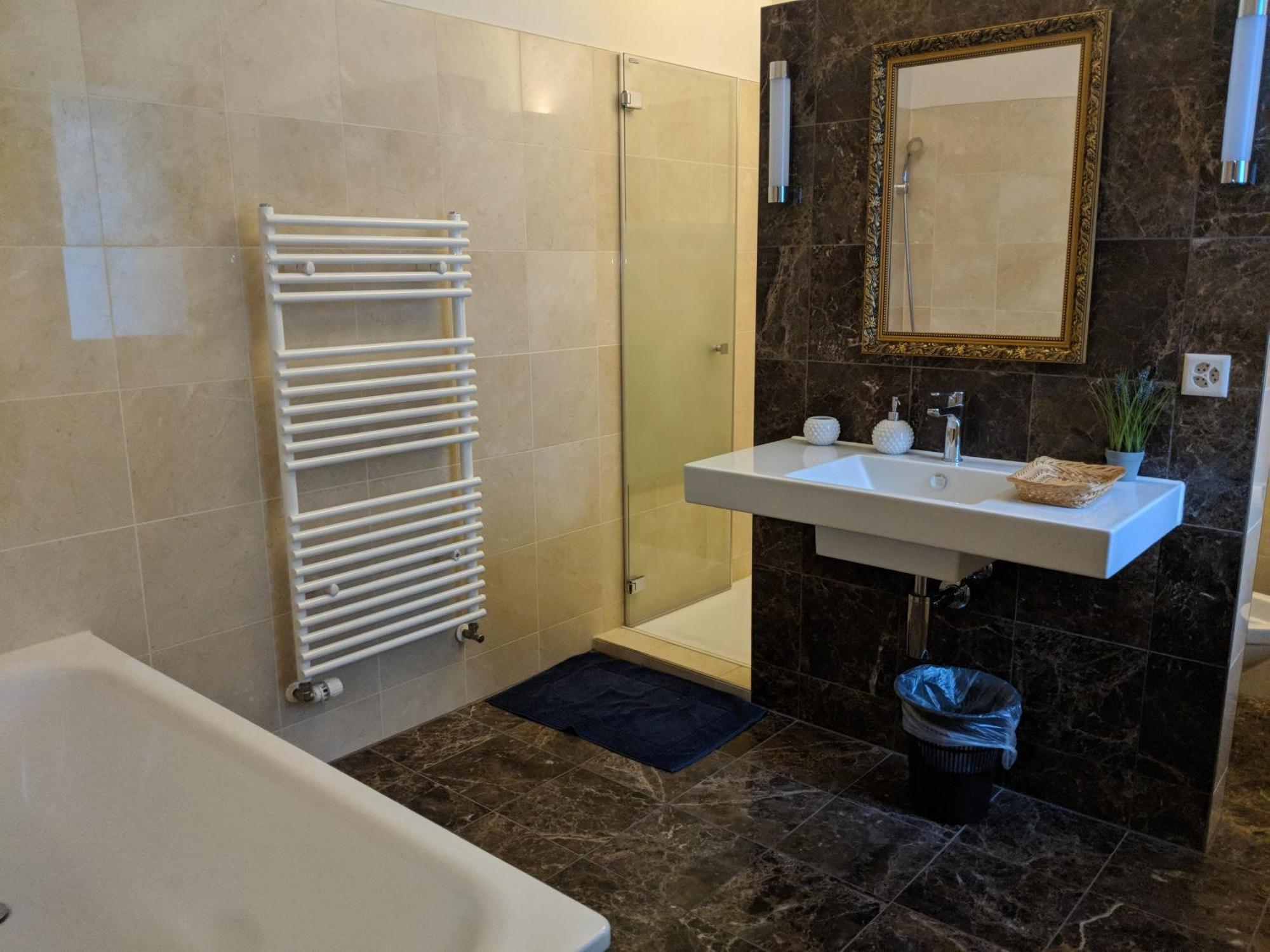Hotel Lakeview Bei Interlaken Niederried bei Interlaken Εξωτερικό φωτογραφία